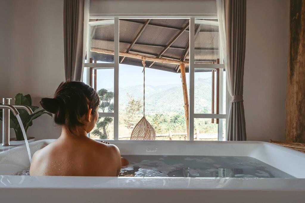 Elephantpoolvilla Maetang Chiangmai Ban Muang Kut Exteriör bild